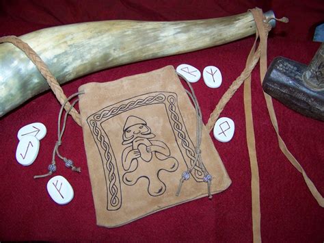 Grasping rune bag